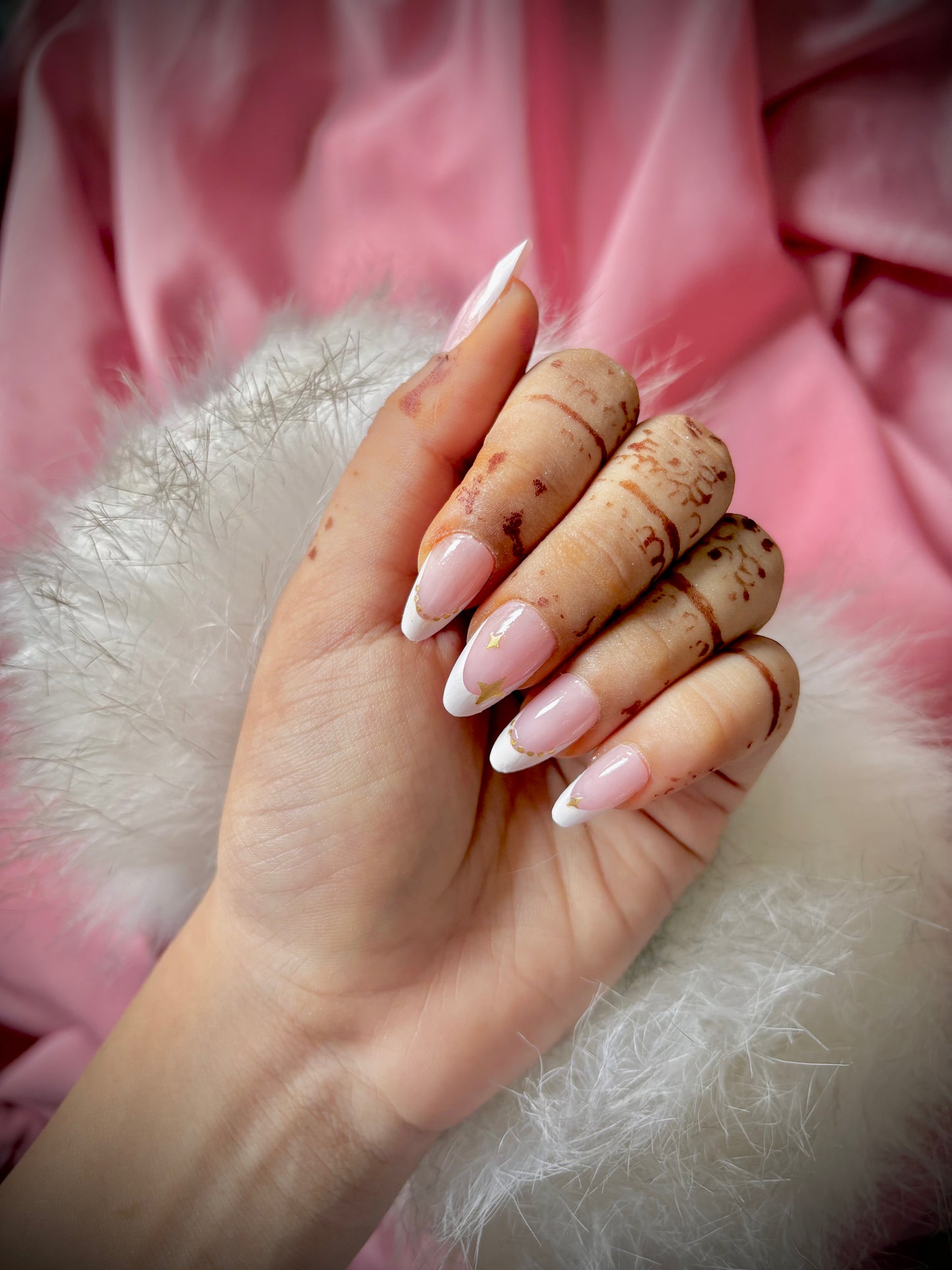 Almond shape French nails