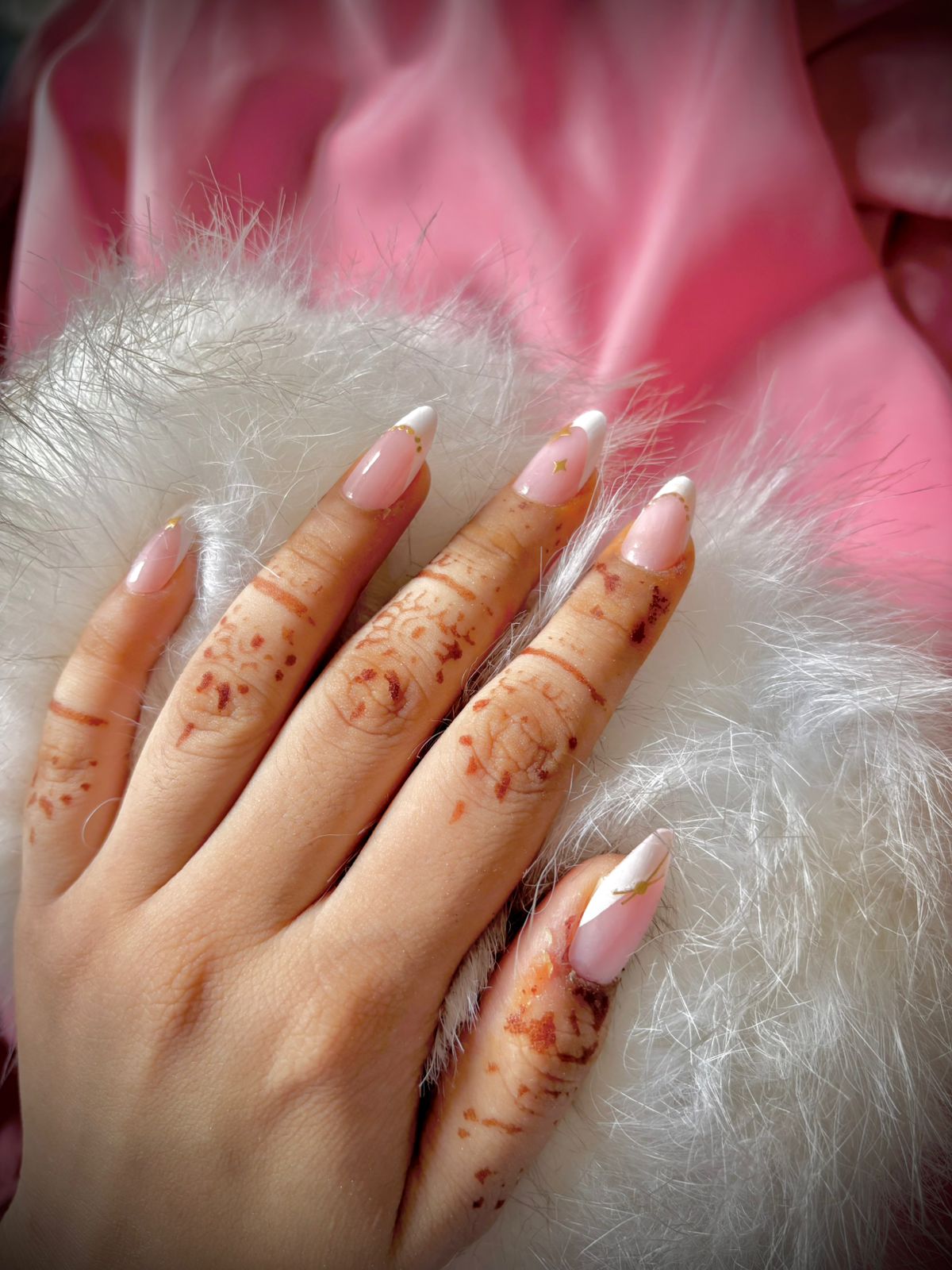 Almond shape French nails